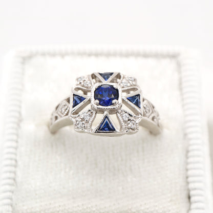 Vintage sapphire white gold ring with diamond