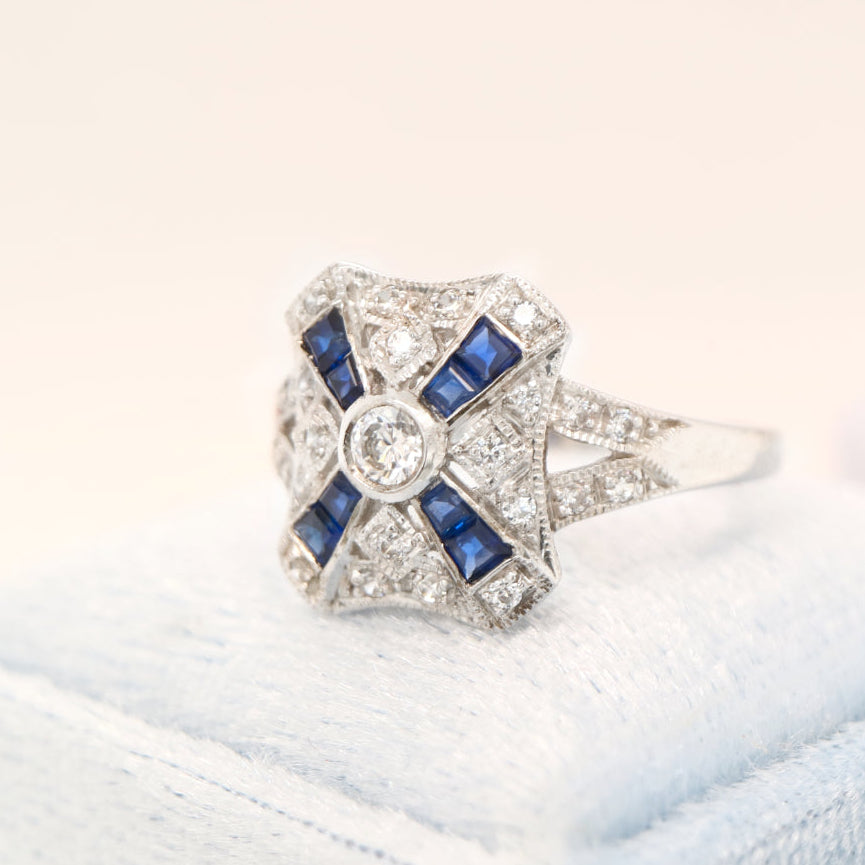 Art deco style white gold ring with sapphire and diamond
