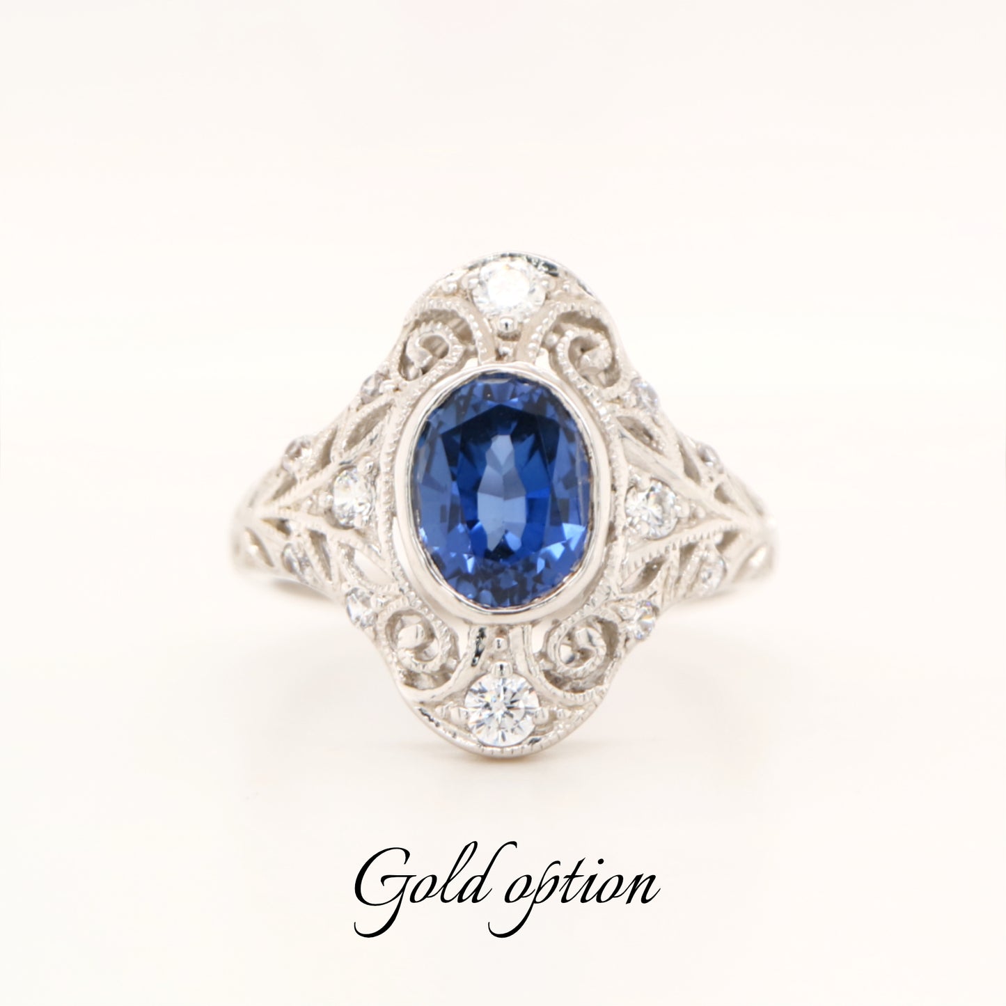 Cocktail ring with natural sapphire and white gold with diamond