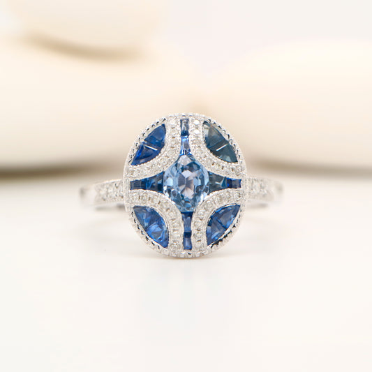 Art deco mystery set ring in white gold, sapphire and diamond