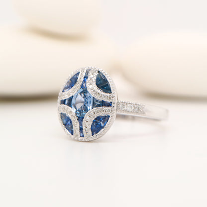 Art deco mystery set ring in white gold, sapphire and diamond