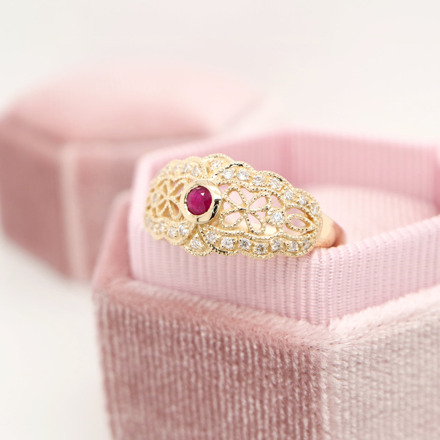 Gold lace art deco ring with ruby and diamonds