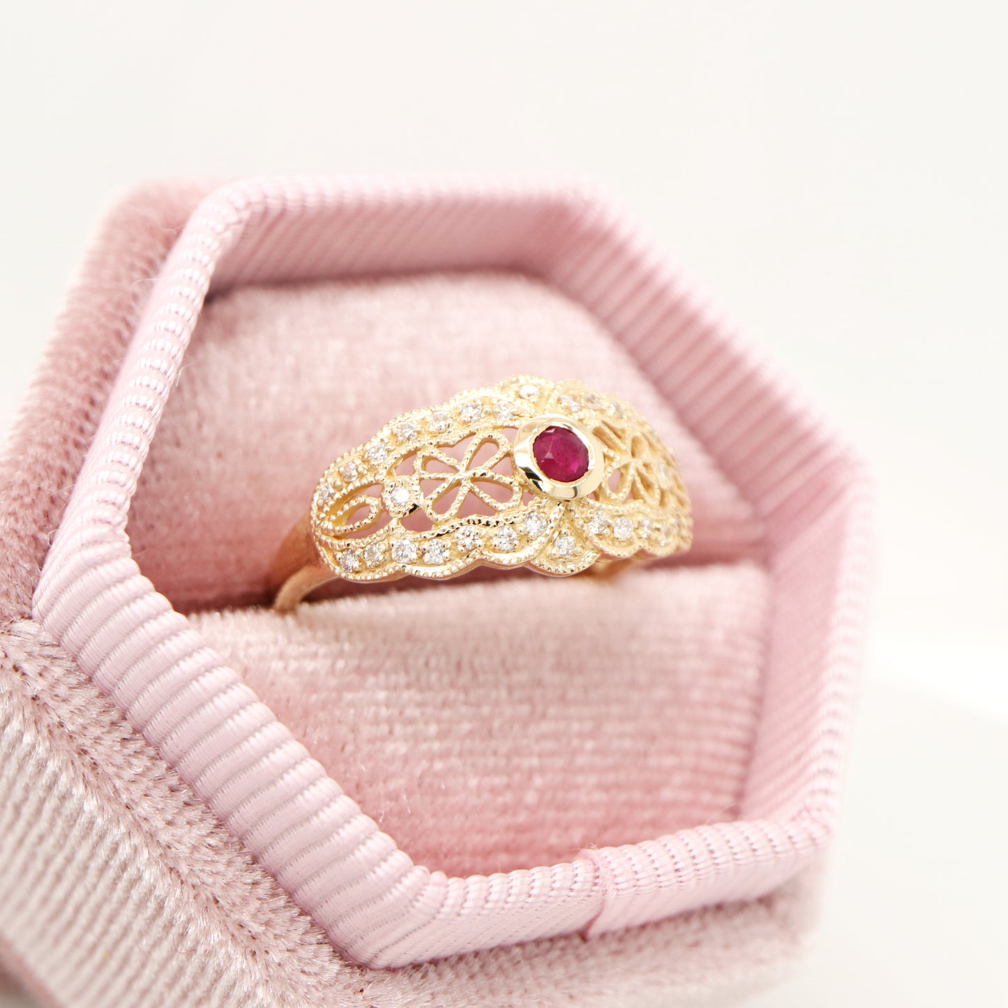 Gold lace art deco ring with ruby and diamonds