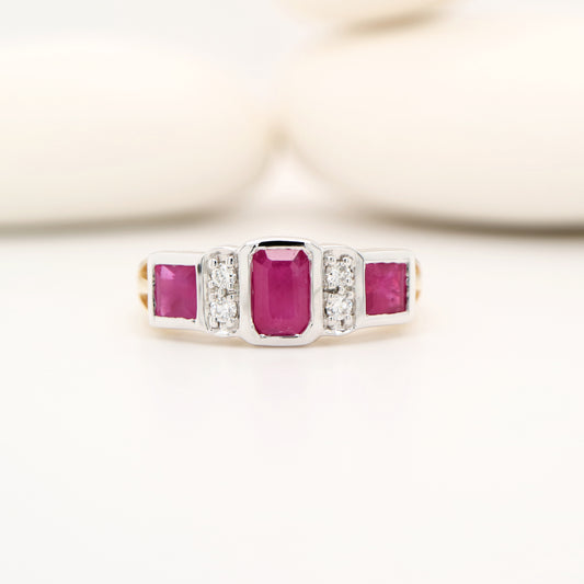 Art deco ring with ruby and diamond in twin gold