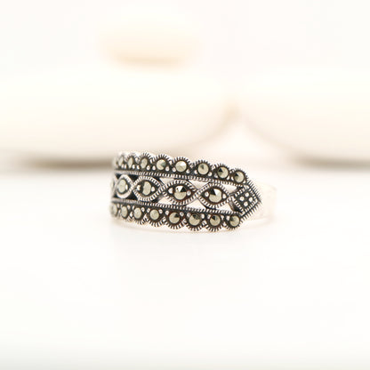 Scalloped edged marcasite ring in sterling silver
