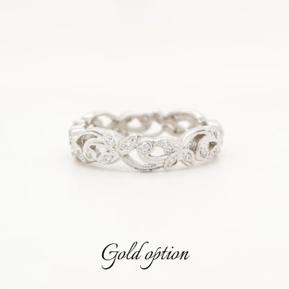 Eternity ring in white gold and diamond