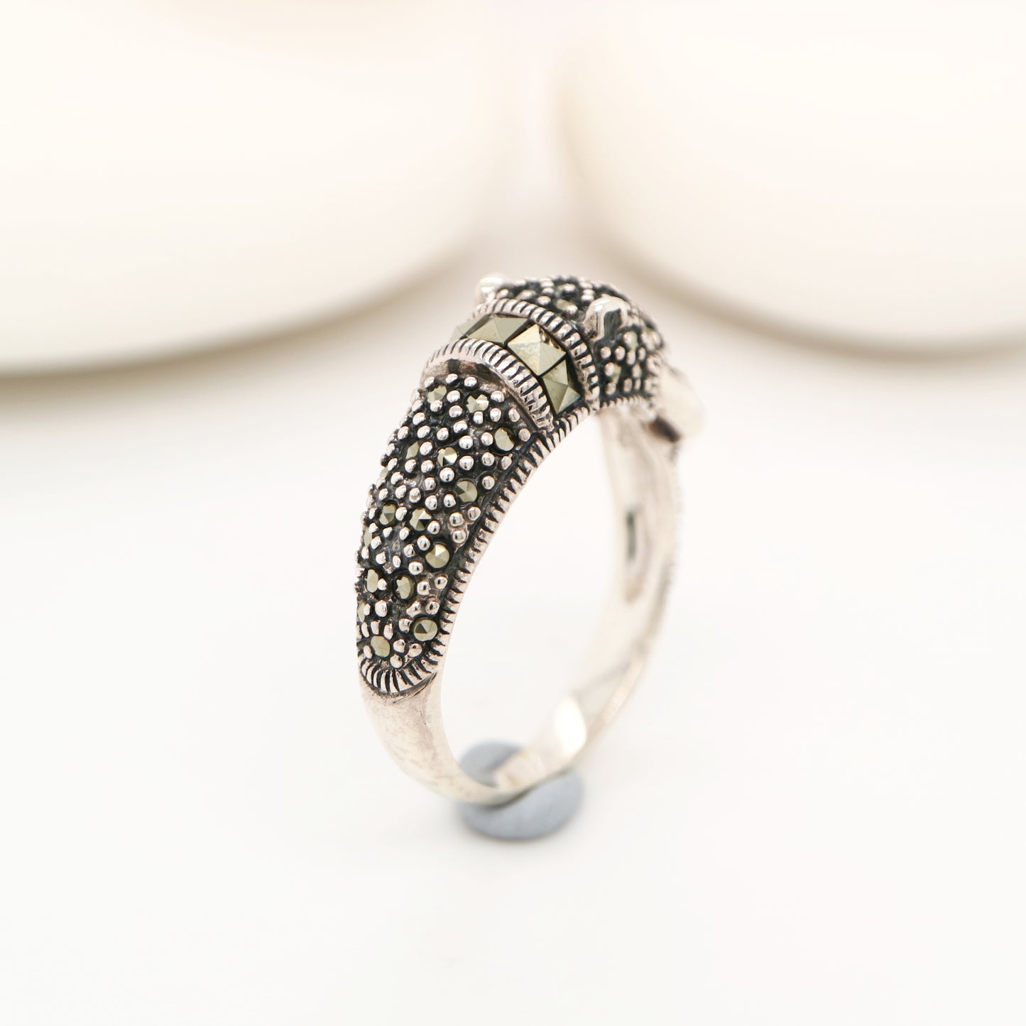 Panther ring in marcasite, carnelian and sterling silver