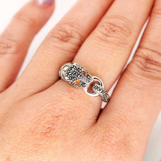 Panther ring in marcasite, Emerald and sterling silver