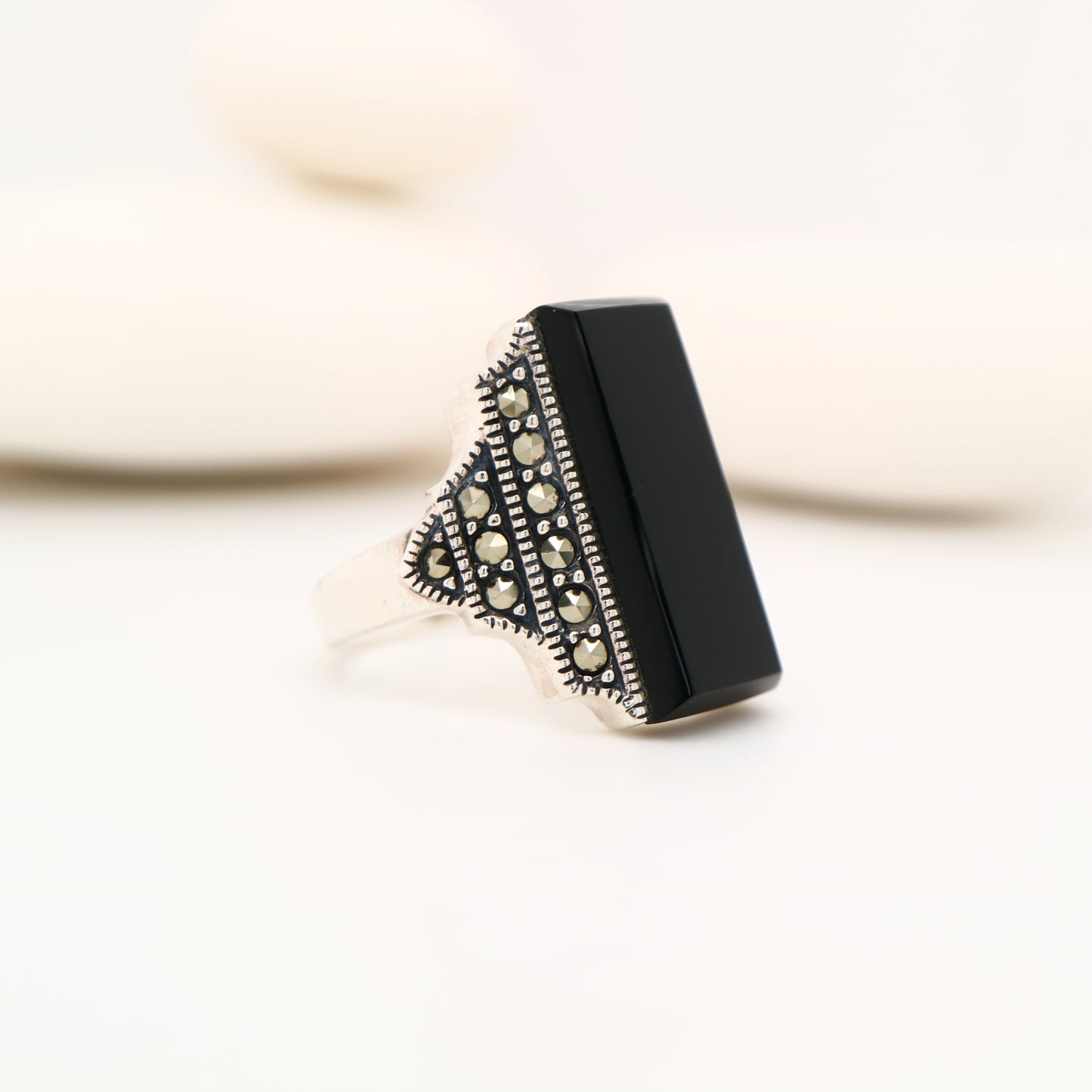 Art deco ring in black onyx, marcasite and sterling silver