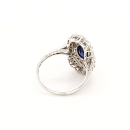 Vintage shield ring in white gold with sapphire and diamonds