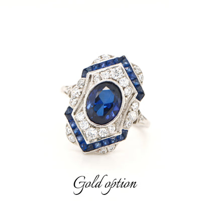 Vintage shield ring in white gold with sapphire and diamonds