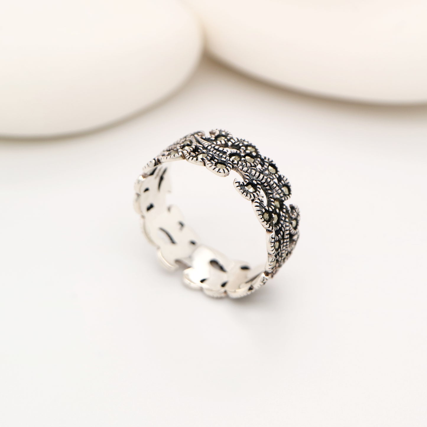 Filigree band marcasite ring in sterling silver