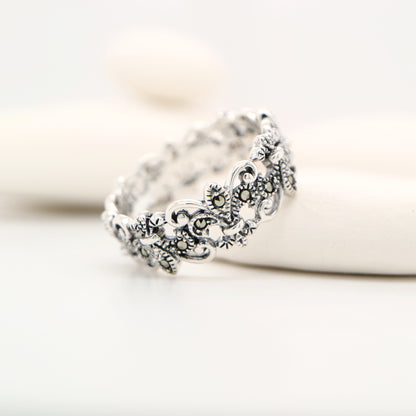Fleur-de-lis ring in marcasite and sterling silver